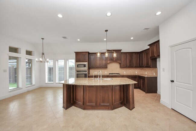 27126 Ashley Hills Ct