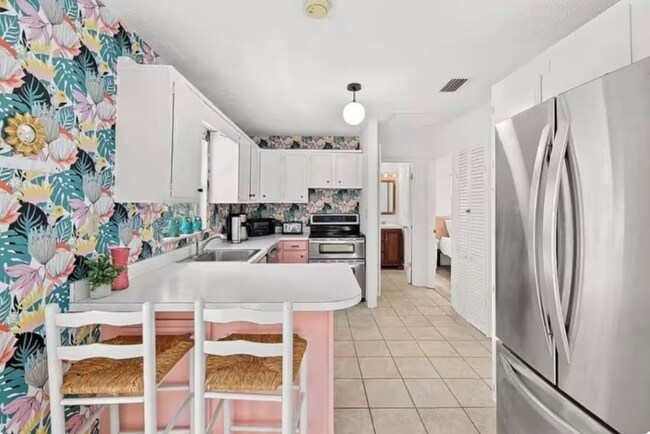 Photo - 237 Hibiscus Dr