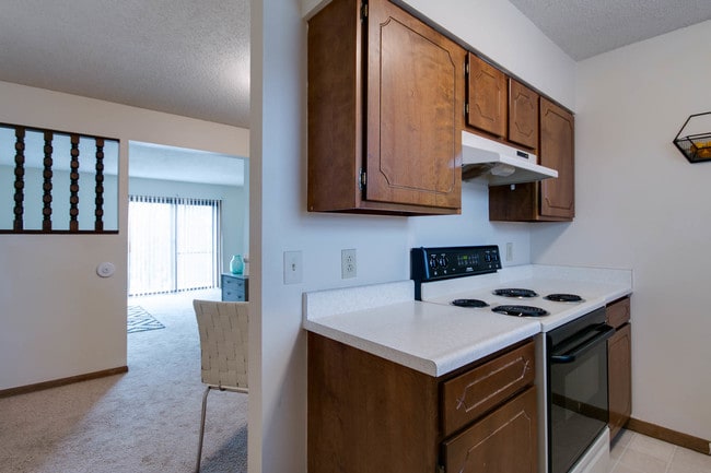 3140-3142 Lundin Drive