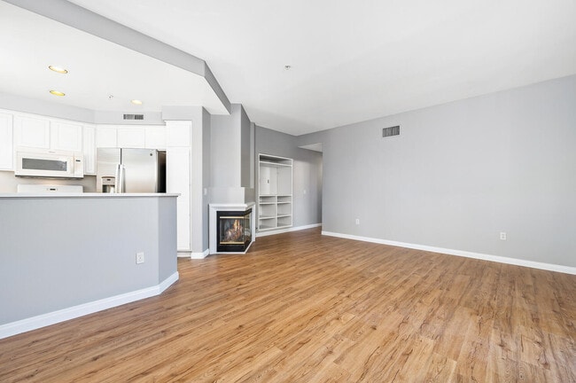 2726 Dunstan Dr