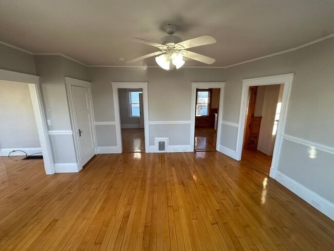 Photo - 34 Saunders St Unit 1