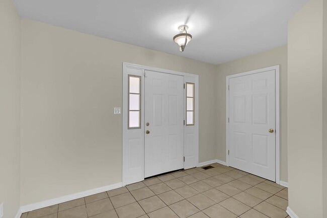 Photo - 825 Tahoe Trail