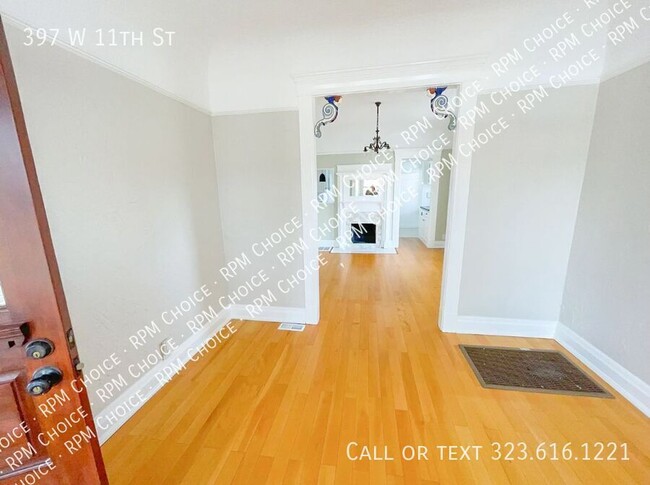 Photo - 397 W 11th St