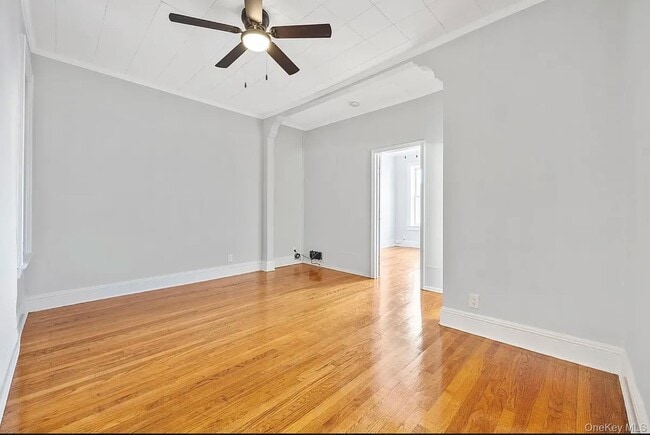Building Photo - 71-52 68th St Unit 2R