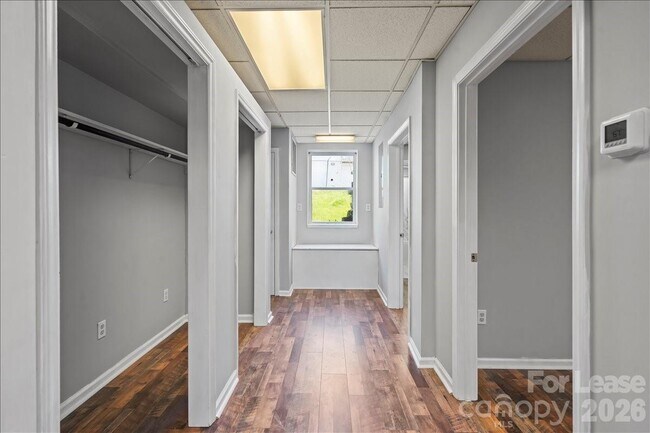 Photo - 300 E Gold St Unit 5