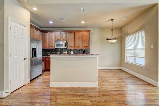 Photo - 328 Cage St