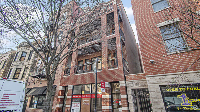 Building Photo - 3228 N Sheffield Ave Unit 4 Rental