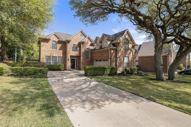 Building Photo - 2114 Hilton Head Dr