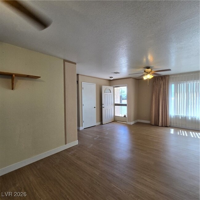 Photo - 630 E Simkins Rd