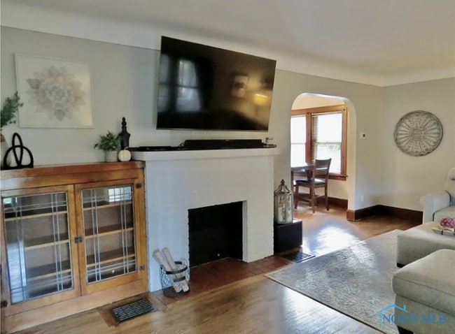 Photo - 2339 Castlewood Dr