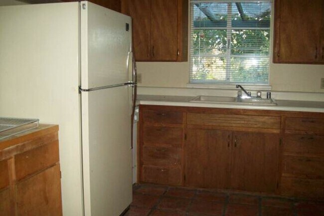 Photo - 4 Bedroom in Hudson Park off Cedar