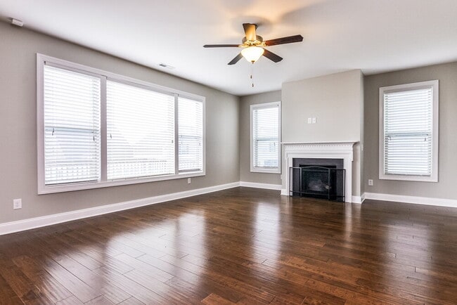 Photo - 340 Plott Hound Ln