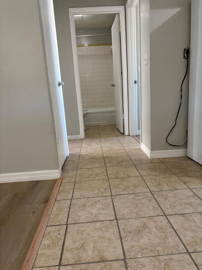 Photo - For Rent – Cozy 2 Bed / 1 Bath Home in Zephyrhills