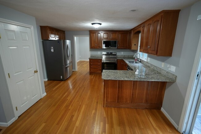 Photo - 4 Seneca Ln