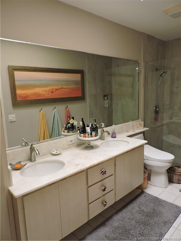 Photo - 1539 SW Waterfall Blvd