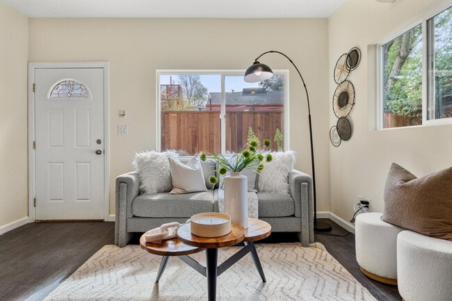 Photo - "Charming 1-Bedroom Retreat with Granite Touches and Pool Access in Berkeley"
