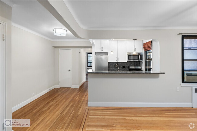 Building Photo - 98 Park Terrace E Rental