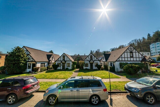 5212 Ravenna Ave NE Unit 08
