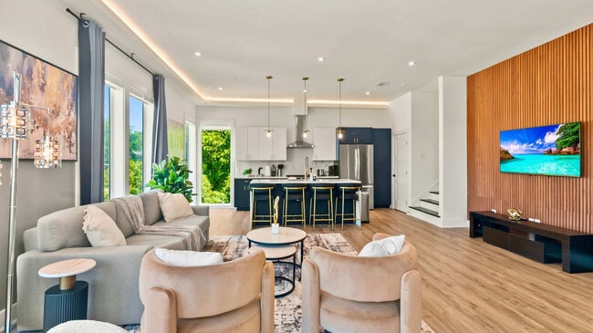 Photo - 1733 N Fitzhugh Ave Unidad ID1226740P