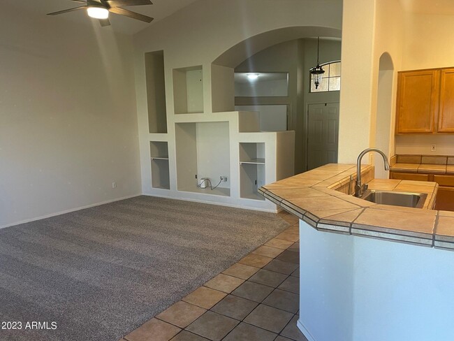 Photo - 244 W Goldfinch Way