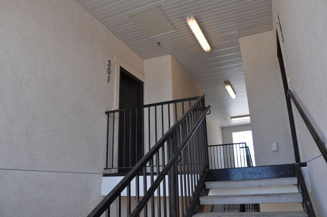 Photo - 3 bedroom, 2 bathroom house located in the...