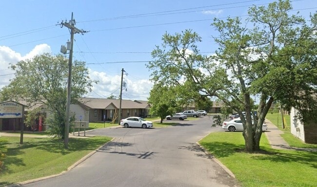 Photo - 815 E Russell Ave