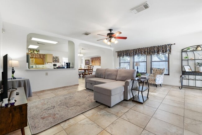 Photo - 9306 Maverick Pass