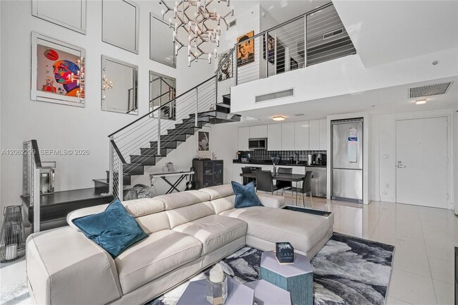 Photo - 92 SW 3rd St Unidad 708