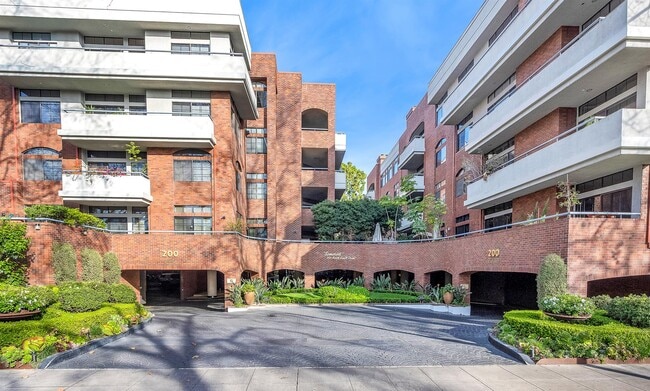 Building Photo - 200 N Swall Dr Unit 551