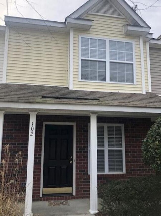2 Bedroom 2.5 Bath Townhome in Summer Wood! - 2 Bedroom 2.5 Bath Townhome in Summer Wood!