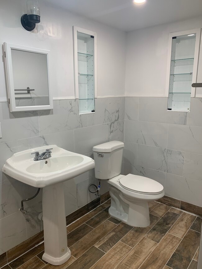 Photo - 417 42nd St Unit G