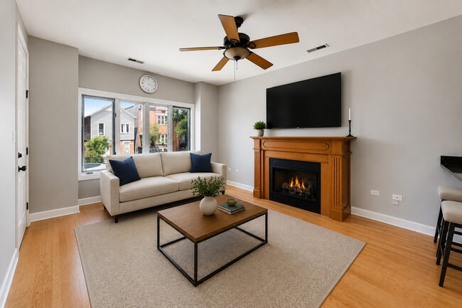 Photo - 2455 W Arthington St Unit 2