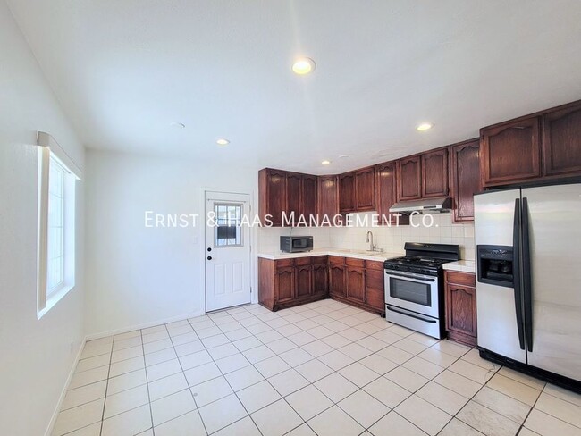 Photo - 14913 Mansel Ave