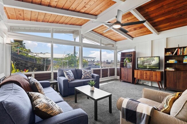 Photo - Urban Honolulu Living Near Shops, Dining & Beaches