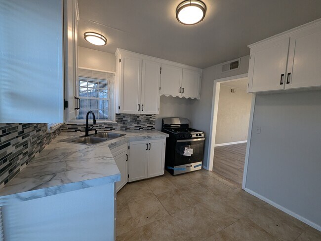 Photo - 4376 N Frankfort Pl