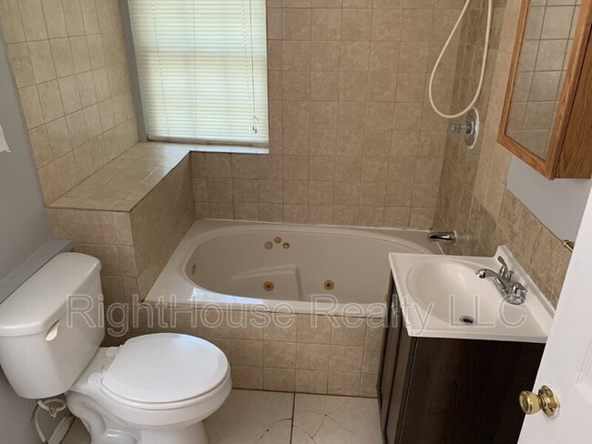 Photo - 1408 High St Unidad Apt B