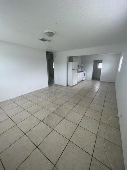 Photo - 4998 Kirk Rd