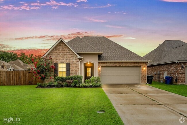 Building Photo - Check Out this 3 bed 2 bath in Shreveport Rental