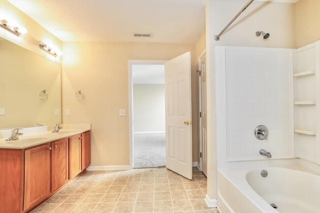 Photo - 4812 Chapel Ridge Dr