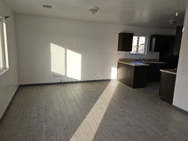 Photo - 5070 S Park Ave Unit 2