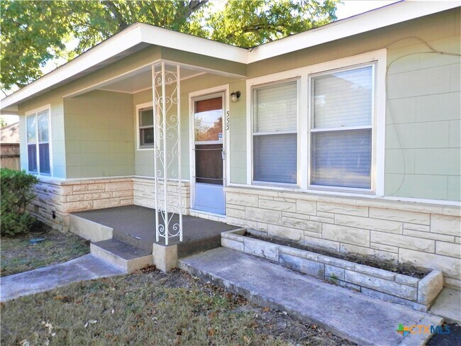Photo - 555 N Union Ave