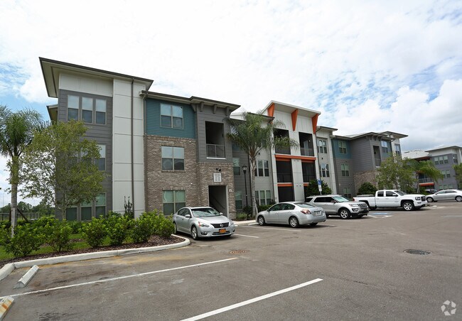 Photo - Overlook at Crosstown Walk