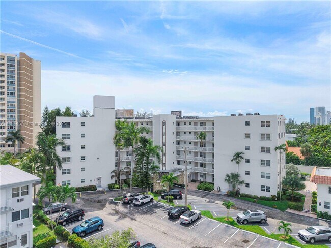 Building Photo - 3199 S Ocean Dr Unit 206 Rental