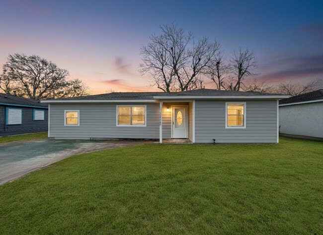 Building Photo - 1122 N Natchez Dr