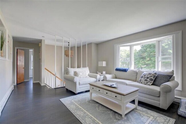 132 Ruggles Ave