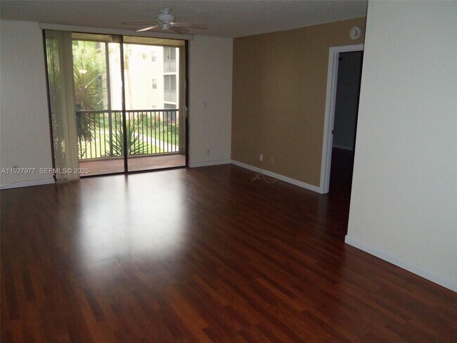 Photo - 10551 W Broward Blvd Unit 209