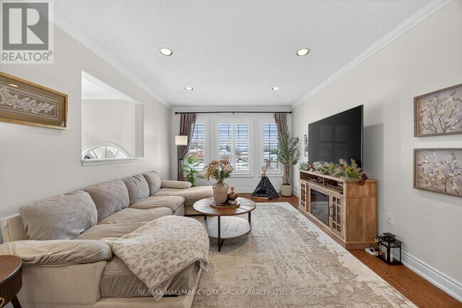 Photo - 25 Forest Dale Dr