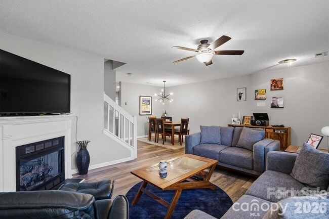 Photo - 12350 Hennigan Pl Ln