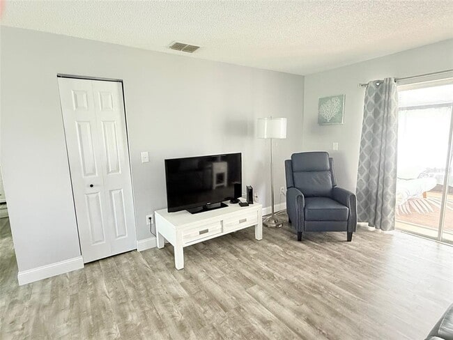 Photo - 3357 38th St S Unidad C