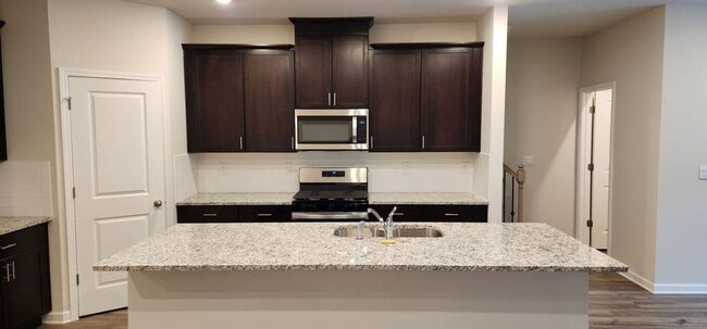 Photo - 112 Cedar Ln